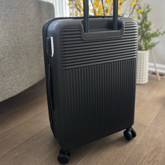 New! CALPAK 26in Hardside Spinner Luggage - Picture 3 of 4